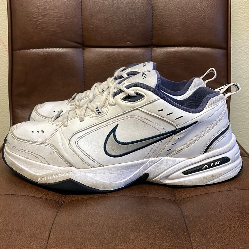 Nike Air Monarch White